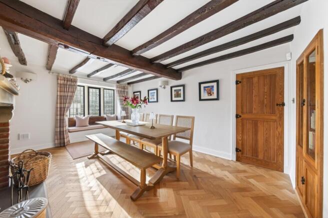 FORMAL DINING ROOM / SECOND RECEPTION ROOM