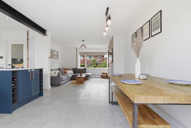 3 bed Semi-Detached for sale Image 5