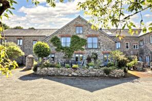 The Malt House, Holset Court, Road To Holset, Salcombe TQ8 8PL