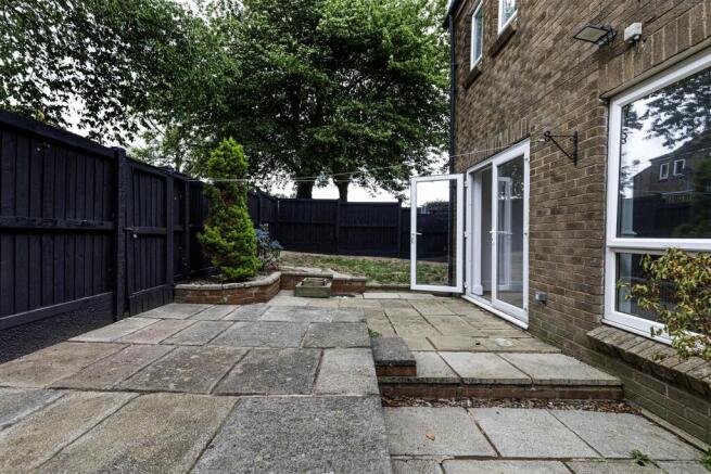 3 bed Terraced for sale Image 4
