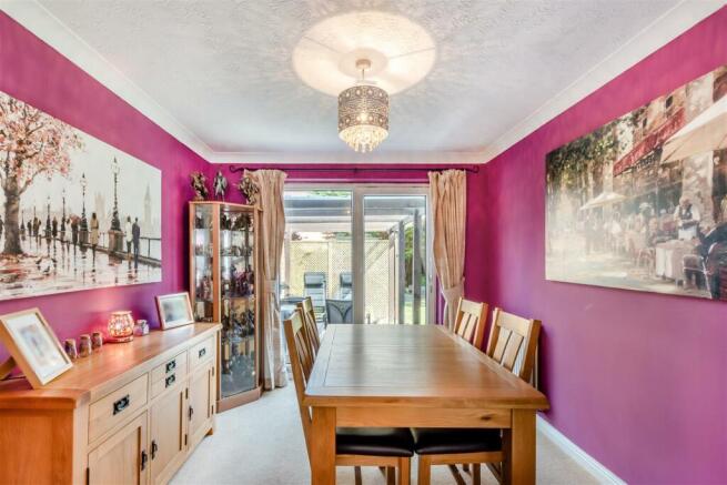 8563986-interior20.jpg