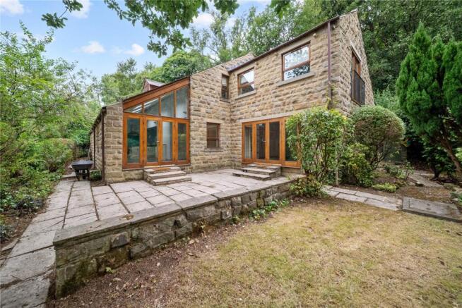 5 bed Detached for sale Image 12