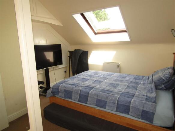 2 bed Apartment for sale Image 4