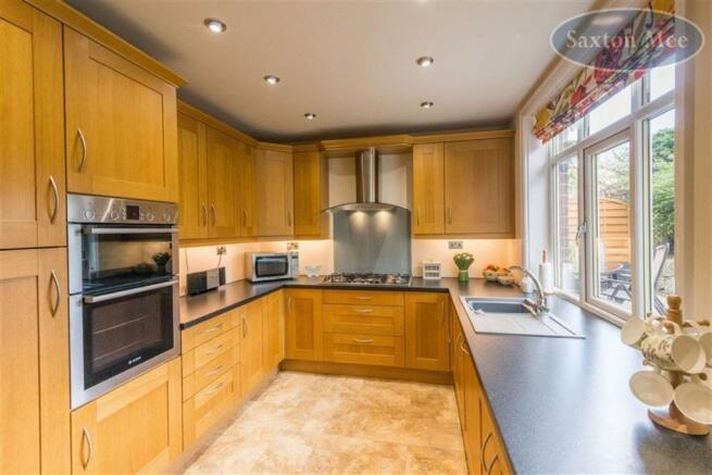 SUPERB KITCHEN