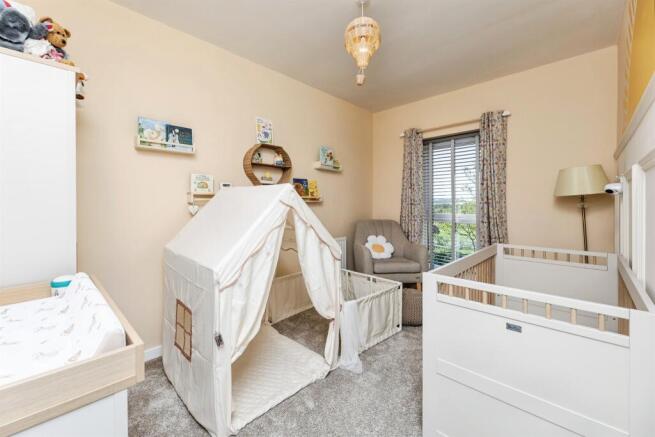 3 bed Semi-Detached for sale Image 7