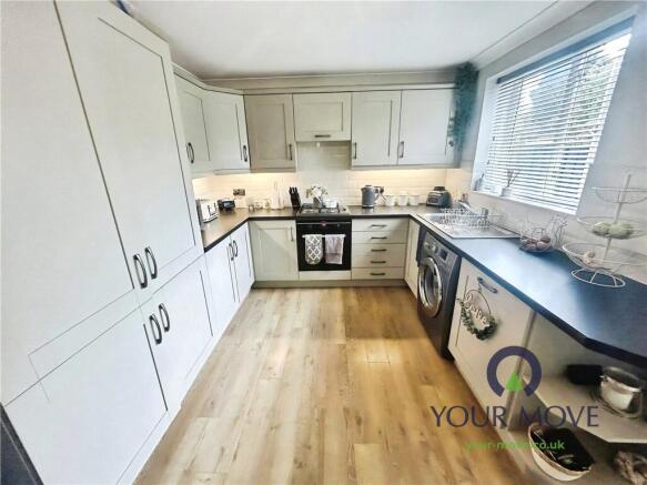 3 bed Semi-Detached to rent Image 5