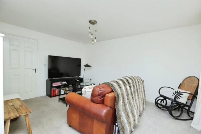 3 bed Semi-Detached for sale Image 7