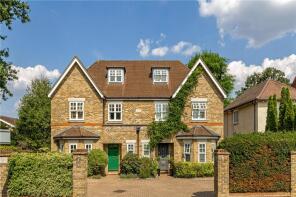 8d, Woodhayes Road, London SW19 4RG