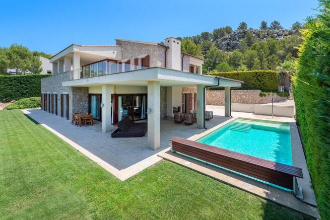 Exterior and Pool (2