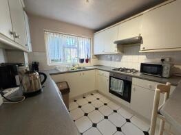 27, Abbott Close, Northolt UB5 5TN