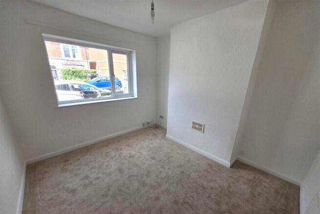 Grantham Road, Eastleigh photo 4