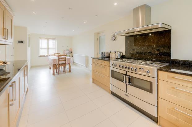 Kitchen/breakfast ro