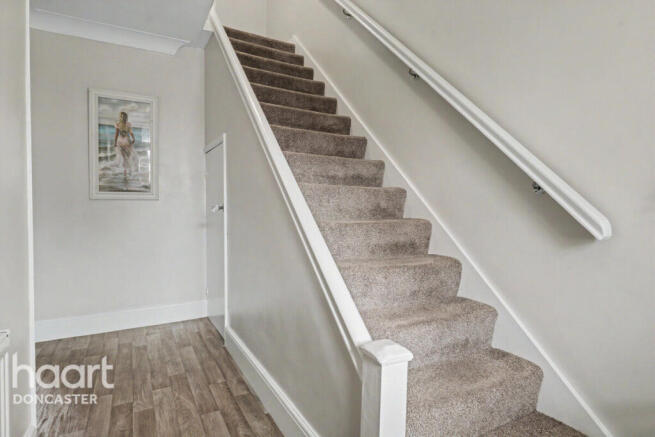 3 bed Semi-Detached for sale Image 5