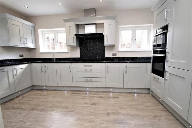 The Mulberry - Kitchen