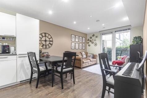 Garden Road, Richmond, TW9