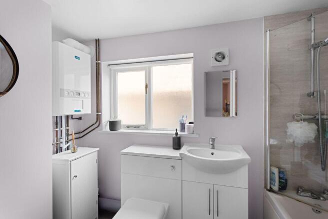 3 bed Terraced for sale Image 6