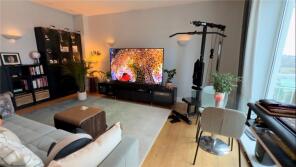 Flat 14, 30, Mortlake High Street, Mortlake, London SW14 8HX