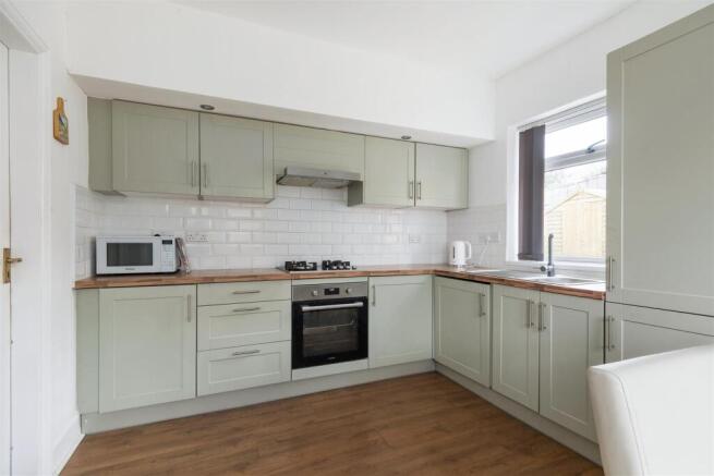 4 bed Semi-Detached for sale Image 10