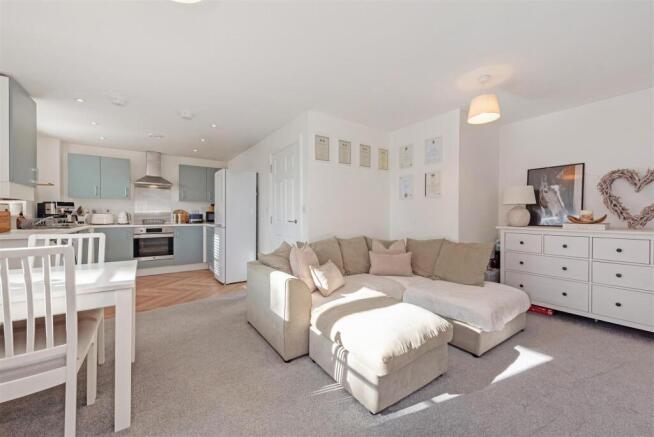 Sitting/Dining Room