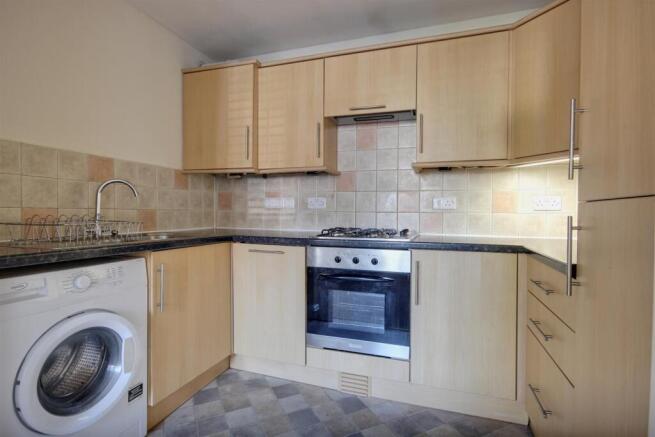 2 bed Apartment for sale Image 4