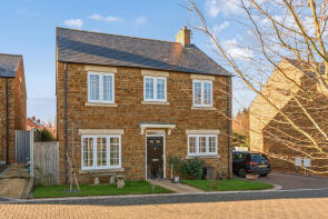 33, Henge Close, Banbury OX17 3GA