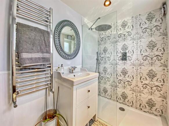 Downstairs shower room