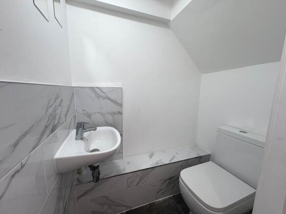 3 bed Semi-Detached for sale Image 5
