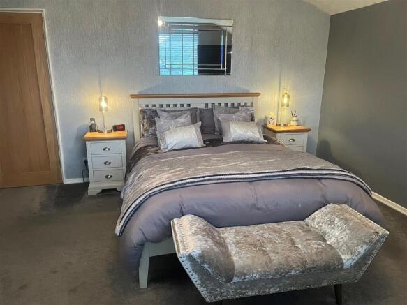 BED 1.jpg