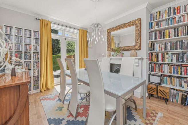 3 bed Semi-Detached for sale Image 4