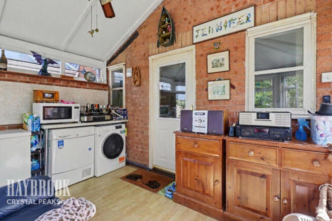 3 bed Semi-Detached for sale Image 8