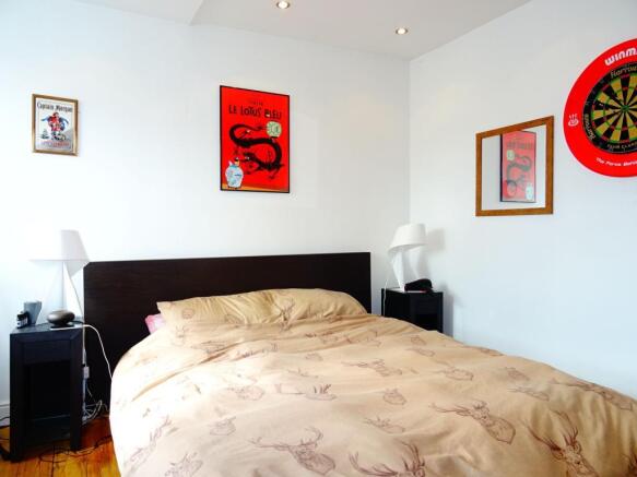 3 bed Apartment to rent Image 6