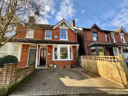 125, Lion Lane, Haslemere GU27 1JL