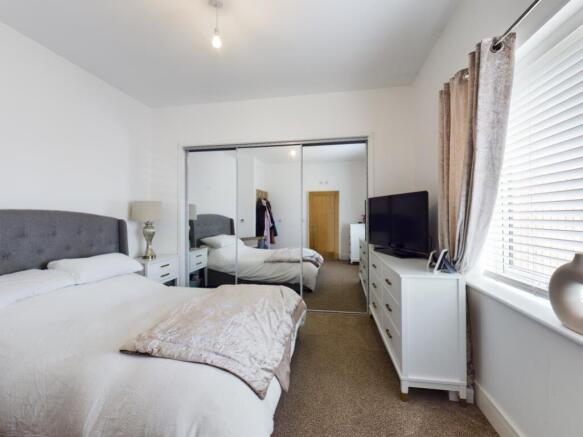 CAM00868P1-PR0027-STILL03_lge