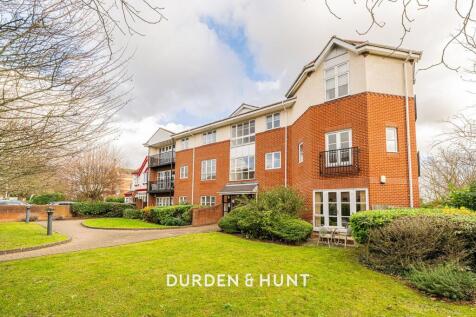 Deyncourt Gardens, St. Kathryns Place Deyncourt Gardens, RM14