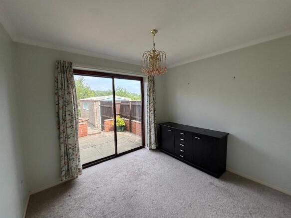4 bed House for sale Image 4
