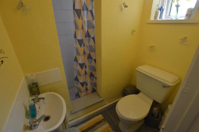 Shower Room.JPG