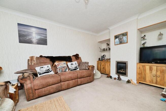 3 bed Semi-Detached for sale Image 7