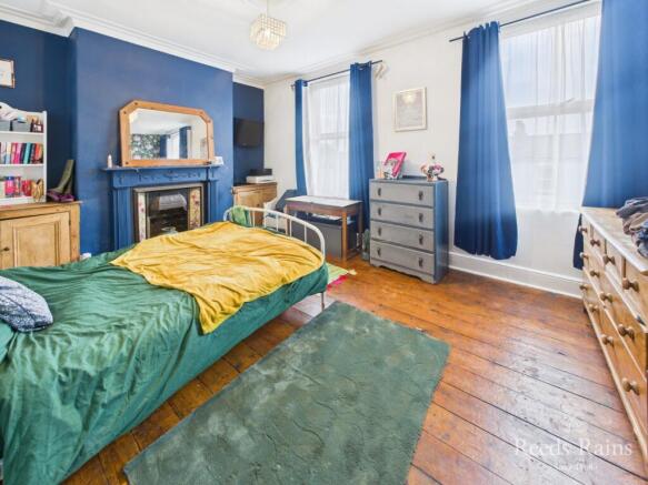 4 bed Terraced for sale Image 6