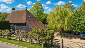 Clench Green Barn, Beales Lane, Northiam TN31 6LJ