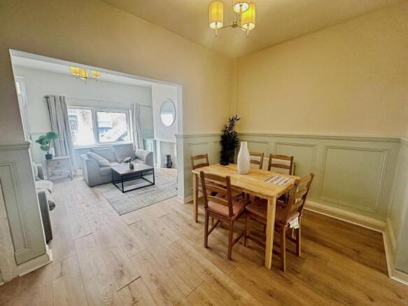 2 bed End of Terrace to rent Image 12