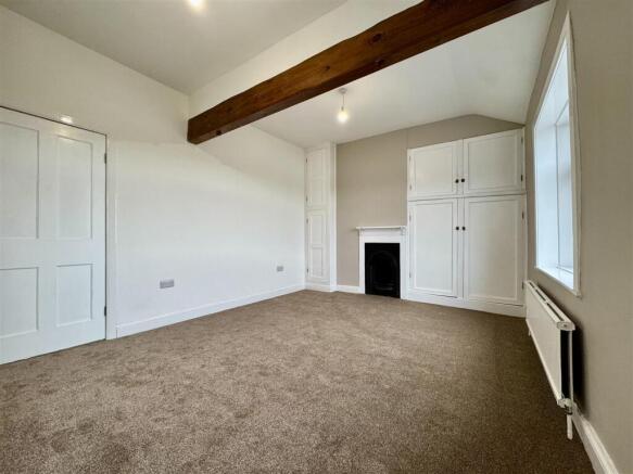2 bed End of Terrace to rent Image 11
