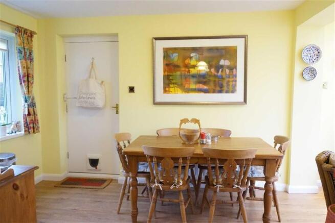 Breakfasting Kitchen