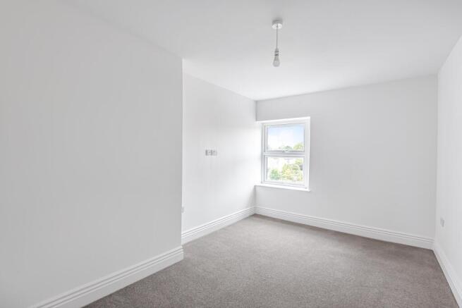 2 bed Flat for sale Image 10