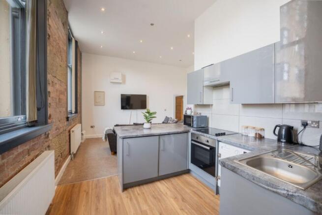 2 bed Apartment for sale Image 6