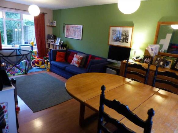 LIVING/DINING ROOM