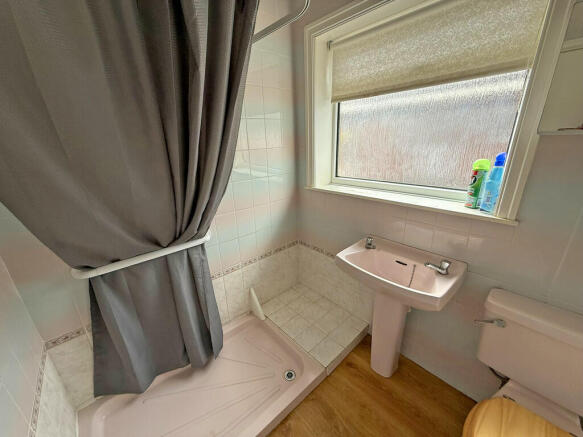 2 bed Semi-Detached Bungalow for sale Image 9