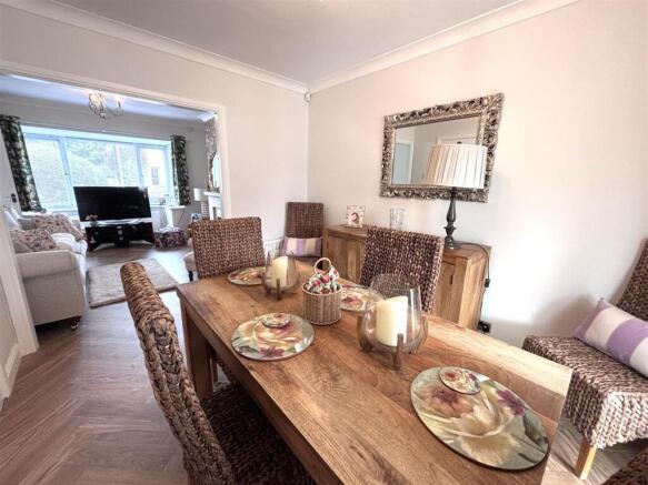 3 bed Semi-Detached for sale Image 10