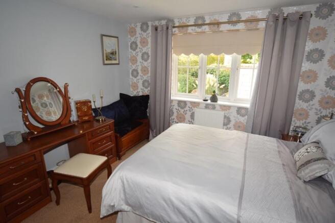 BEDROOM 4
