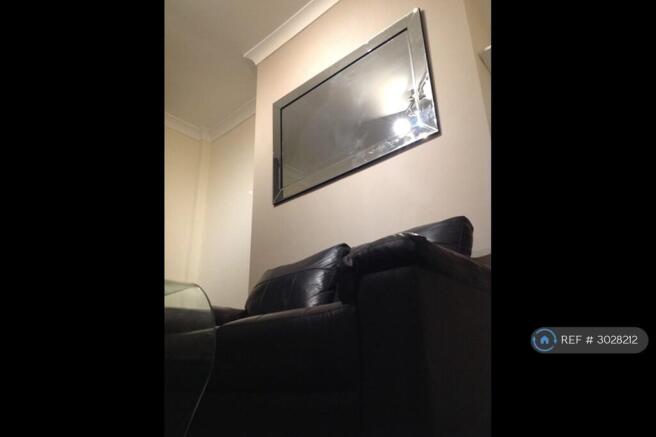 Livingroom Pic 1