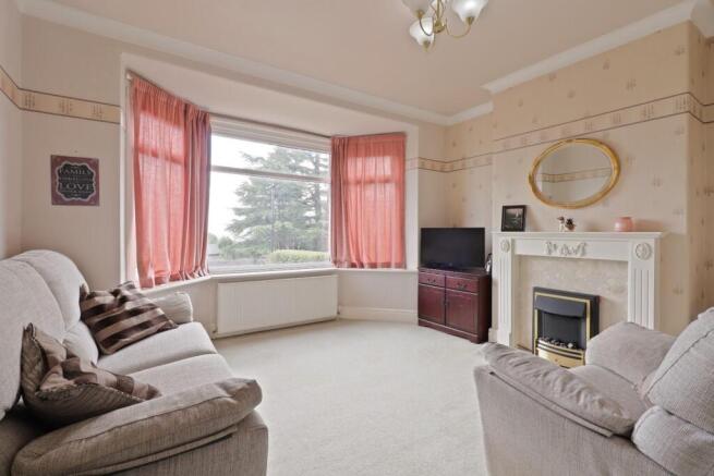 4 bed Semi-Detached for sale Image 7